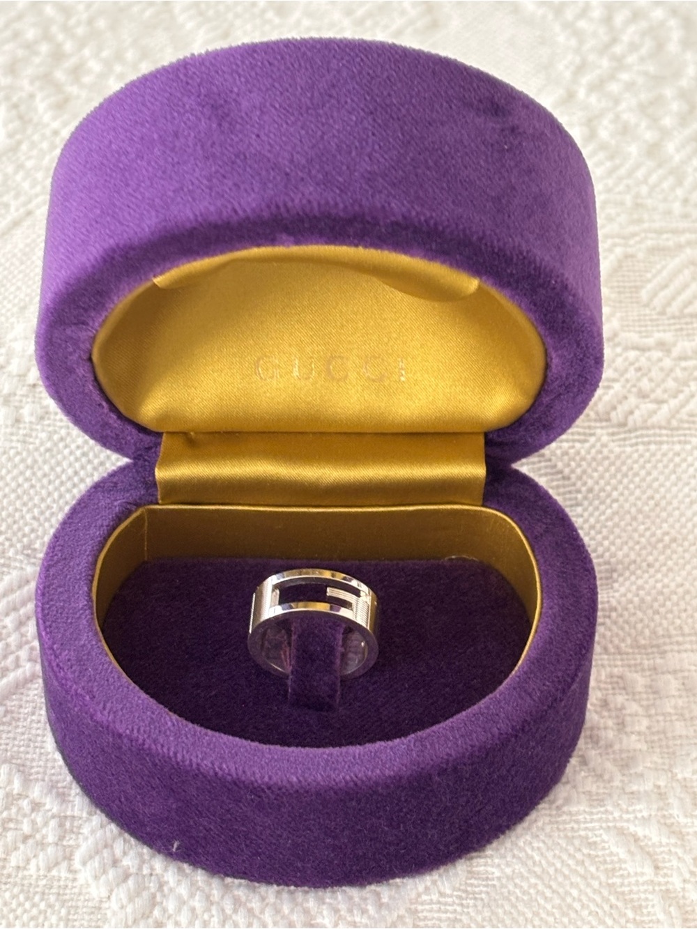 Gucci Silver-Tone Band Ring with Velvet Gift Case (Purple & Gold)